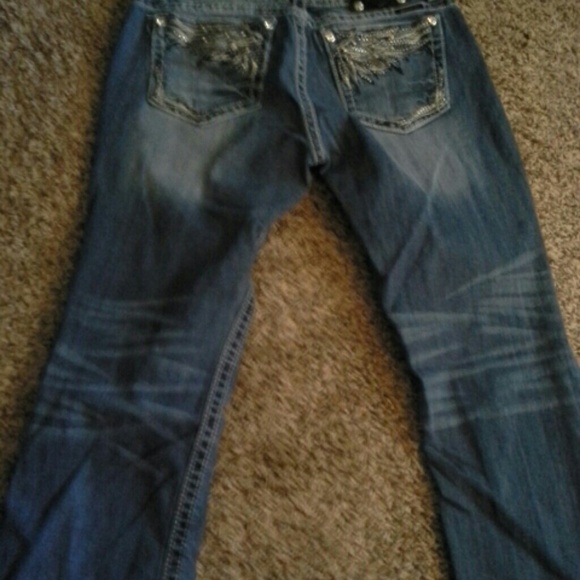 Sold - Picture 3 of 4