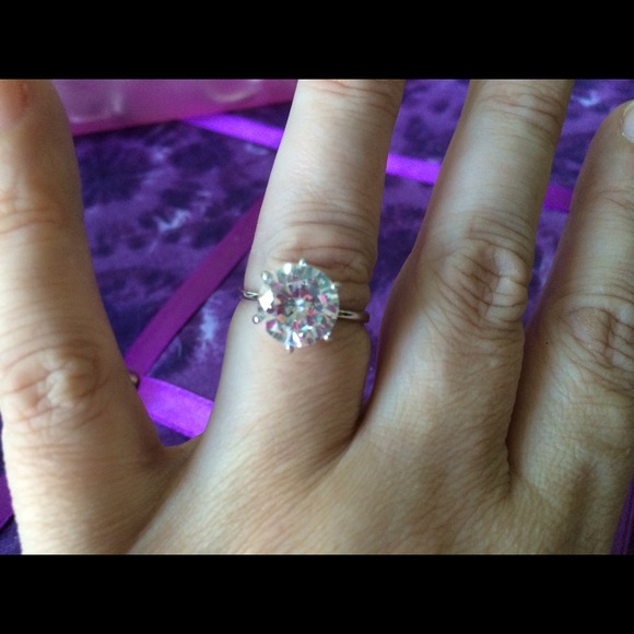 Gorgeous Single Solitaire Gold Filled Ring.