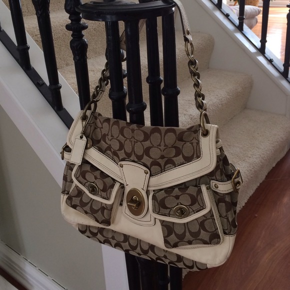 Coach RARE Leigh Legacy Limited Edition Purse - Picture 4 of 4