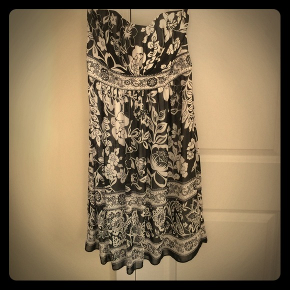 Strapless dress. Great condition!