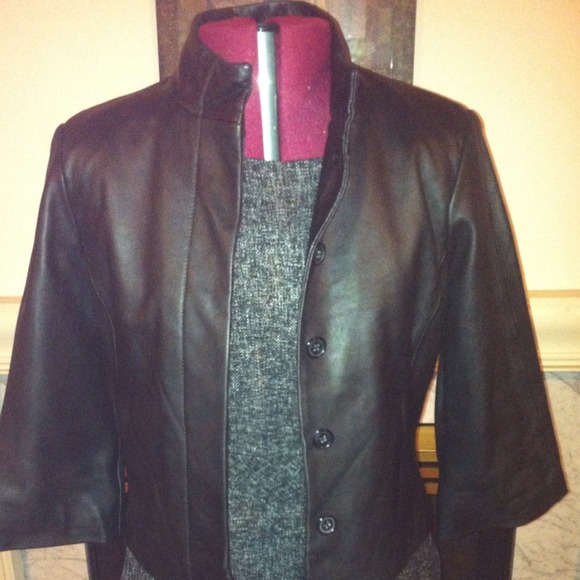 Black crop leather jacket