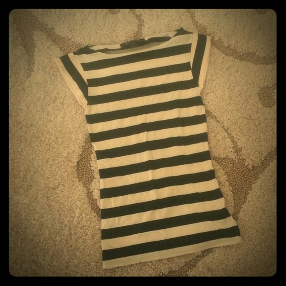 FRENCH CONNECTION! Black & White stripeD top - Picture 1 of 4