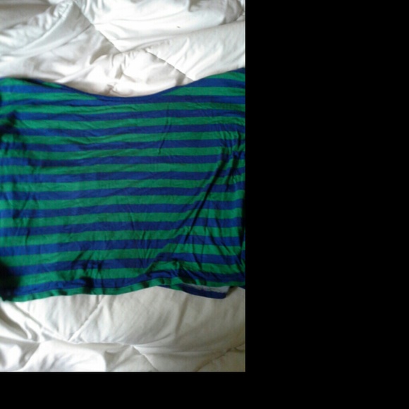 Crop top - Picture 2 of 3