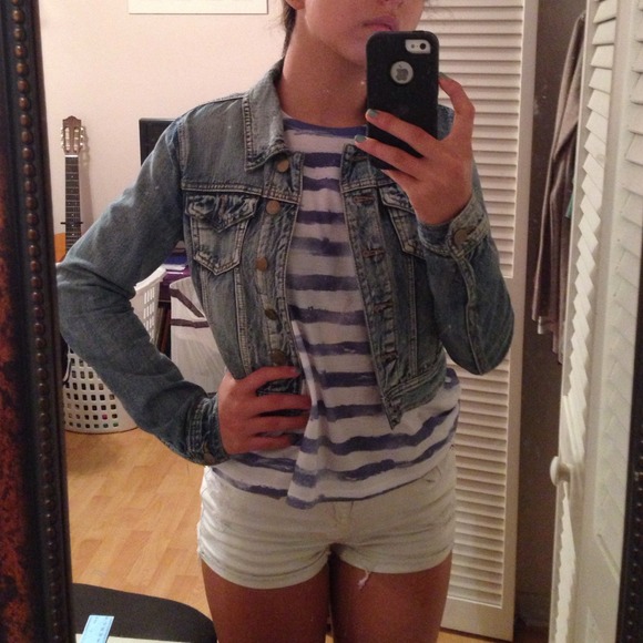 Cropped Jean Jacket - Picture 2 of 2