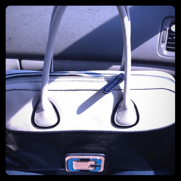 🎀🎀🎀BUNDLE BAG/NIKES🎀🎀🎀