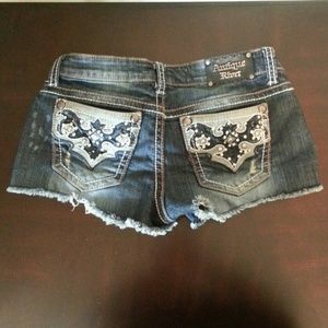 NEW REDUCED PRICE! The Buckle-Antique River Shorts