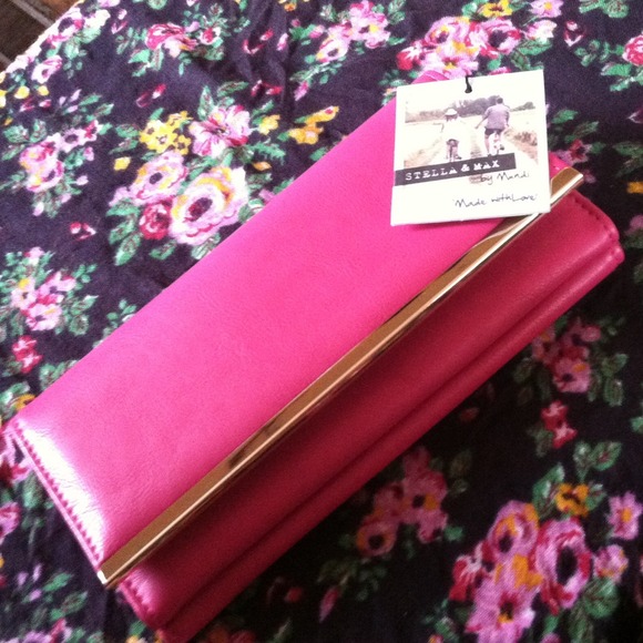 Stella & Max by Mundi Fuschia Pink Wallet💟