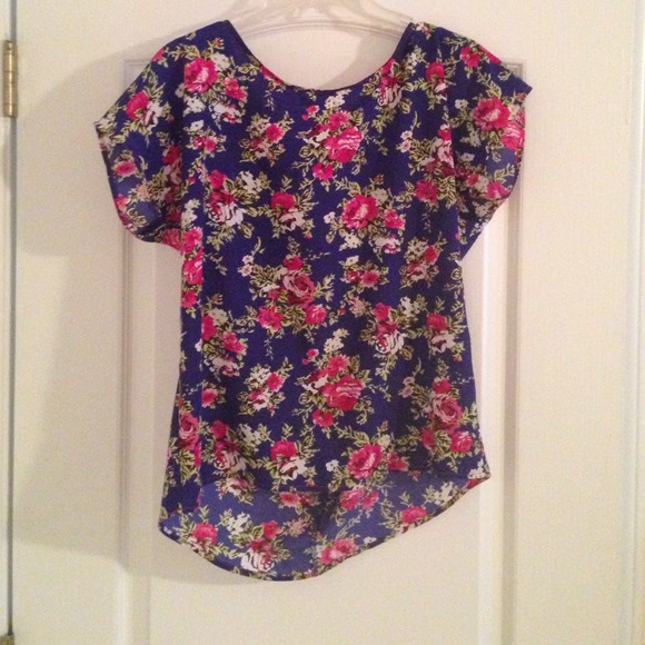 Floral bow top