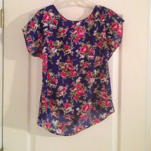 Floral bow top