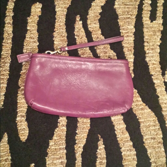 Coach wristlet - Picture 2 of 3