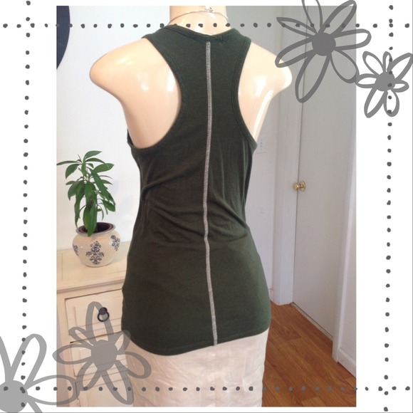 ⭕️BUNDLED⭕️🎉HP🎉💕Cute Forever 21 Green Tank💕