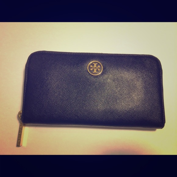 💢SOLD💢 Tory Burch Continental Wallet