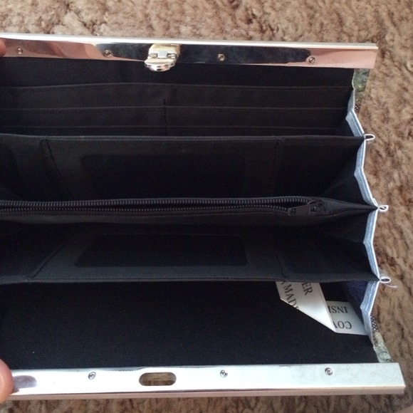 Multi-color snake skin pattern wallet - Picture 2 of 2