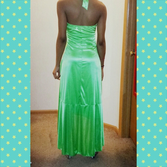🎉🎉Host Pick 4/21🎉🎉Lime halter hi low dress - Picture 3 of 3