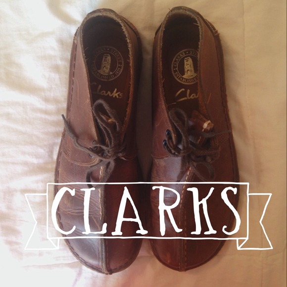 VINTAGE CLARKS! Authentic!