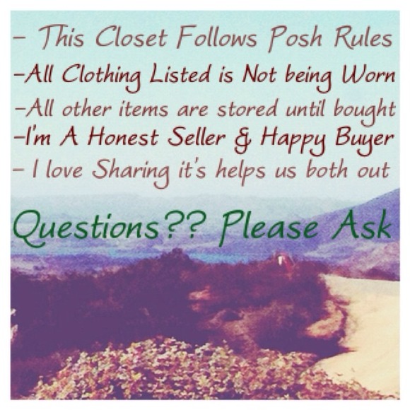 💚 - CLOSET FACTS - 💚 - Picture 2 of 3