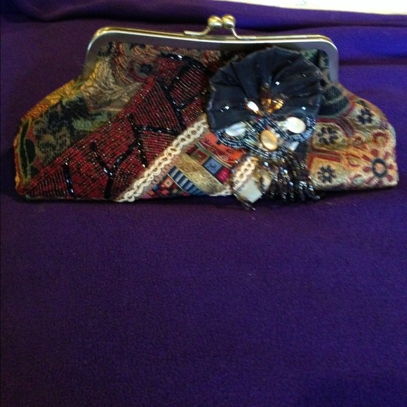 Beautiful vintage appearing clutch