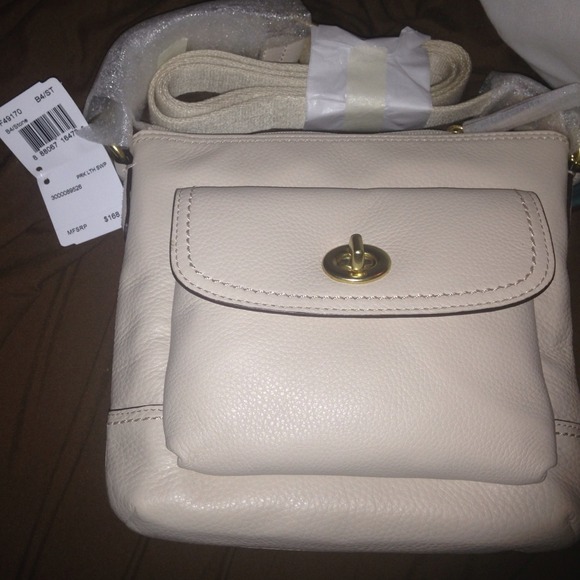 100% Authentic Beautiful Coach Leather SwingPack