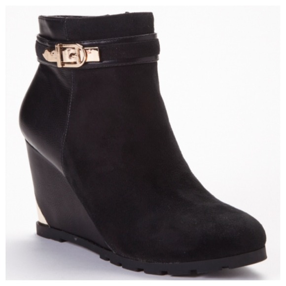 Black wedge ankle boot