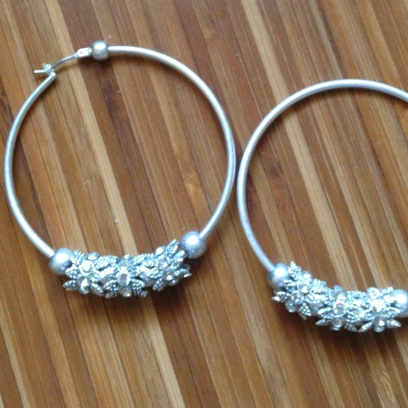 Jessica Simpson hoop earrings