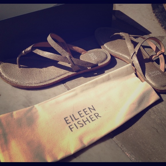 Lightly worn Eileen Fisher grey metallic sandals.
