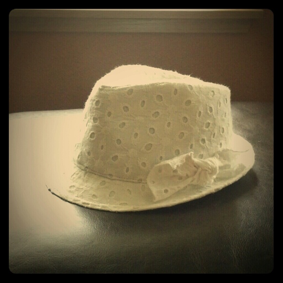 Lace Fedora w/bow