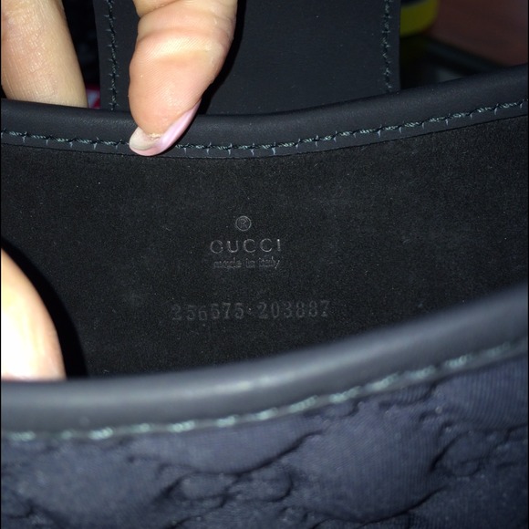100% authentic GUCCI iPad case - Picture 2 of 2