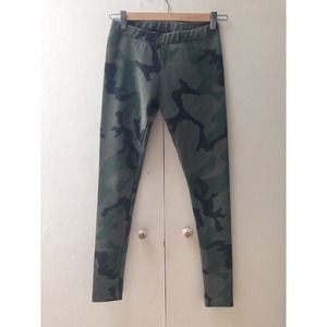Brandy Melville Camo Leggings