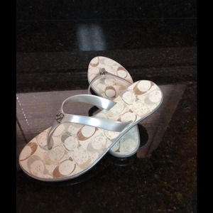 Coach flip flops (authentic)