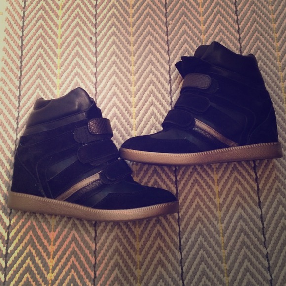 Brand New!!! BGBGeneration black wedge sneakers