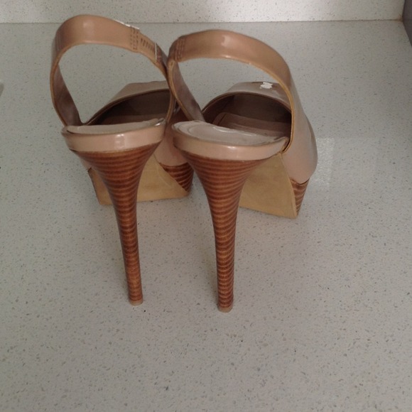 BUNDLED Jessica Simpson patent sling backs - Picture 2 of 4