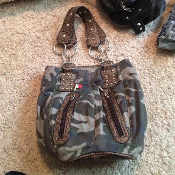 Camo purse