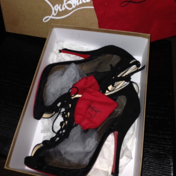 Christian Louboutin 38.5 Black lady peep toe mesh - Picture 3 of 3