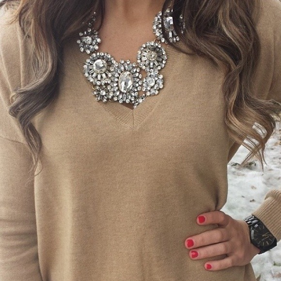 Boutique Jewelry - NEW Crystal Sunburst Necklace