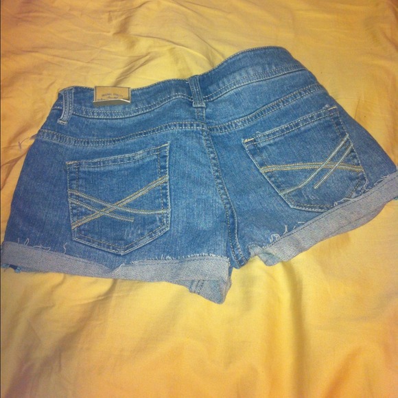 Shorts - Picture 2 of 2
