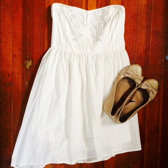 An adorable white dress