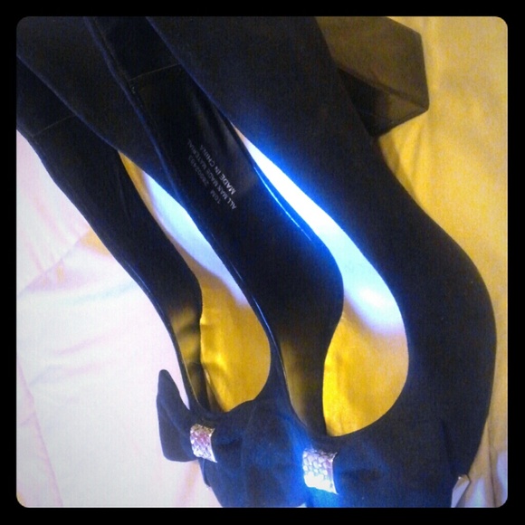 🚫Sold!! Black Shoes with Bow