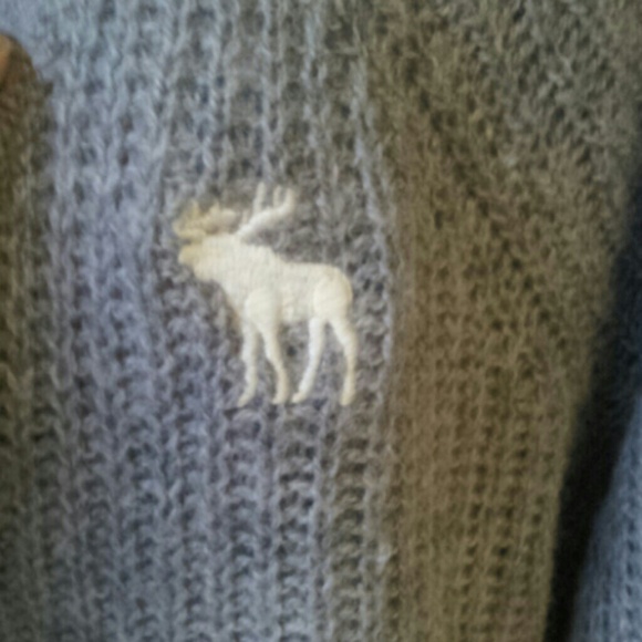 A&F sweater - Picture 2 of 3