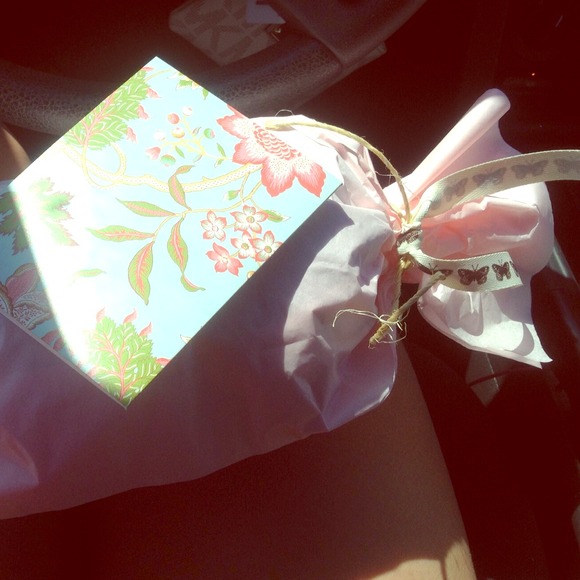 First Sale Shipped! 😊🌺