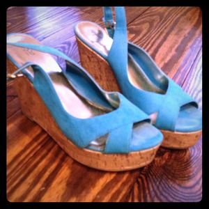 Cute turquoise wedges!!