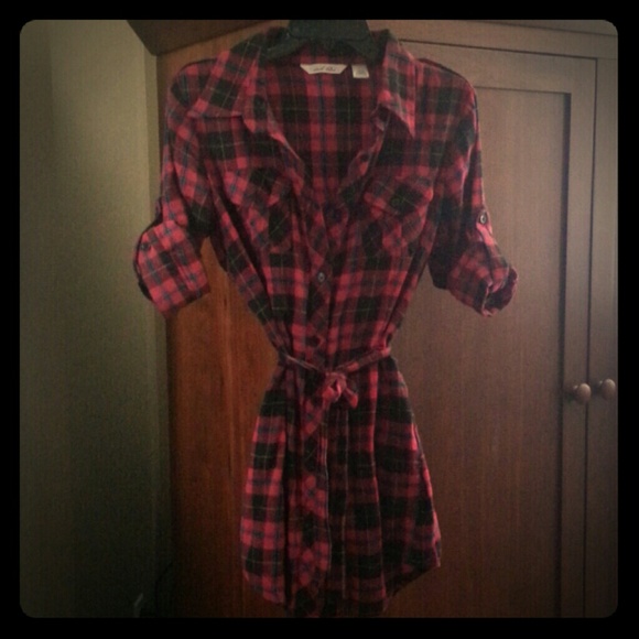 Derek Heart Tartan Button-Up Top