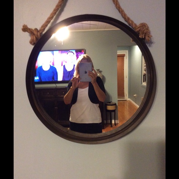 HOLD Limited black shrug - Picture 2 of 2