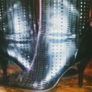 Women's Boots-Gently used/Slightly above the ankle