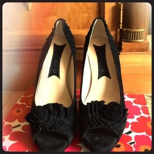 Boutique 9 Black Rose Peep-toe Heels