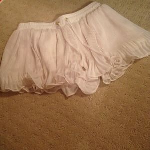 Flowy dress shorts.. Never been worn!