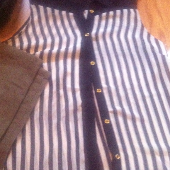 B&W Striped top - Picture 2 of 3