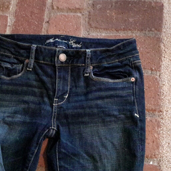 Dark wash American Eagle skinny jeans - Picture 3 of 3