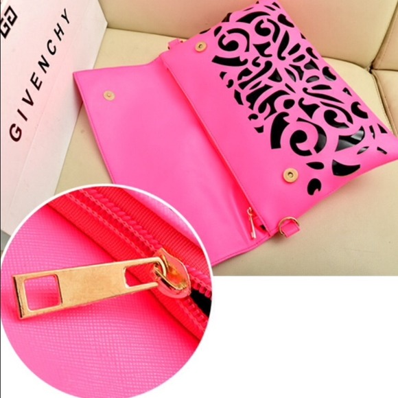 ⛔️SOLD!⛔️HOT PINK Large Envelope Clutch! - Picture 2 of 4