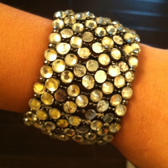 ⭐⭕️sold⭕️ Bling Bracelet⭐️ - Picture 3 of 3