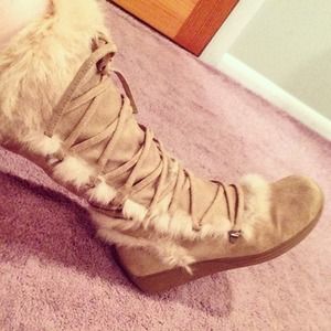Fur Tie-Up Boots